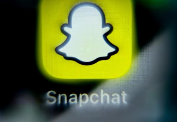 30 euros la fiche de police sur Snapchat: une policière parisienne et son compagnon arrêtés