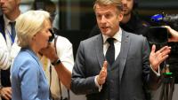 Le président français Emmanuel Macron et la présidente de la Commission européenne, le 15 octobre 2026 à Bruxelles