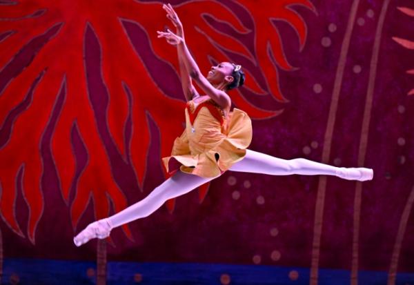 La danseuse classique Laura Kamila Rojas, lors d'une représentation du Ballet national de Cuba, à La Havane, le 8 mai 2026