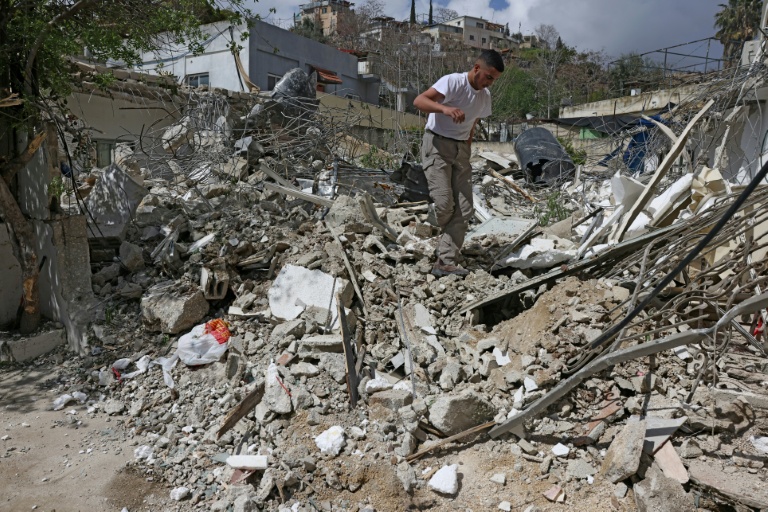 Une maison démolie à Al-Bustan le 23 avril 2026