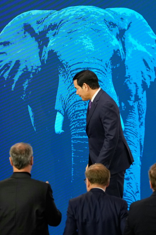 Le secrétaire d'Etat américain Marco Rubio quitte l'estrade après s'être exprimé lors de la Conférence de Munich sur la sécurité (MSC), le 14 février 2026