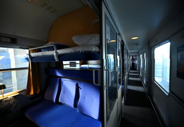 Une voiture-couchette du tout premier train de nuit Paris-Berlin lancé par la compagnie néerlando-belge European Sleeper, parti à 18H03 le 26 mars 2026. Elle relance une liaison ferroviaire nocturne entre les deux capitales européennes abandonnée fin 2025 par les chemins de fer français et allemands
