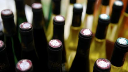 Wine Paris, salon international de référence dédié au vin, ouvre lundi en pleine tourmente géopolitique et climatique pour le secteur