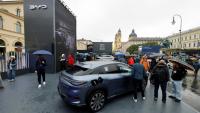 Un véhicule BYD devant le stand du constructeur chinois à Munich, en Allemagne, le 10 septembre 2025