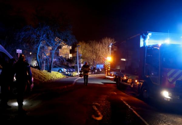 Les secours en intervention sur les lieux de l'explosion, le 15 décembre 2025 à Trévoux, près de Lyon