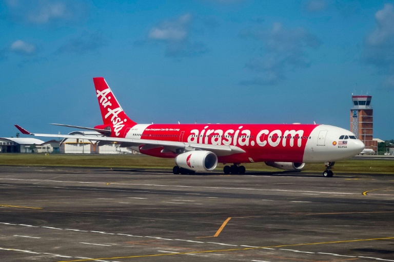 La première compagnie aérienne à bas prix d'Asie du Sud-Est, AirAsia, a commandé 150 Airbus A220-300 pour un montant de 19 milliards de dollars