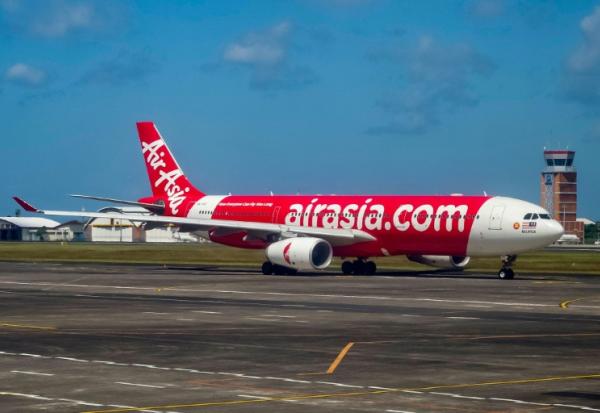 La première compagnie aérienne à bas prix d'Asie du Sud-Est, AirAsia, a commandé 150 Airbus A220-300 pour un montant de 19 milliards de dollars