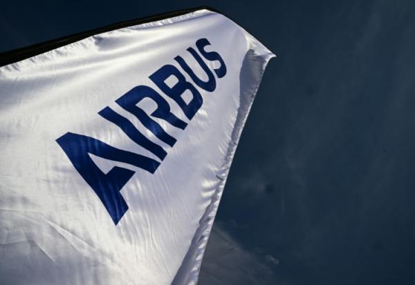 Airbus a livré 793 avions commerciaux en 2025, en hausse de 4 % sur un an, mais reste nettement en deçà de son niveau de 2019