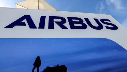 Fort de ses bonnes performances financières, l'avionneur européen Airbus a maintenu mercredi ses prévisions pour 2025 en dépit de l'incertitude sur les droits de douane de Trump