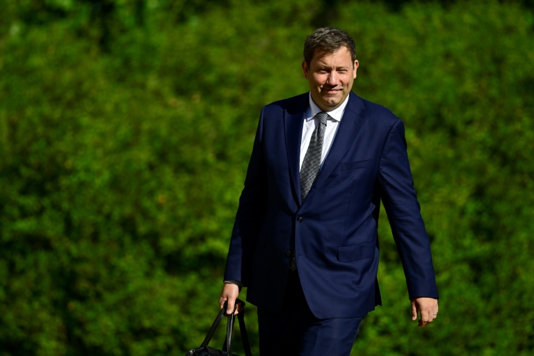 Le ministre allemand des Finances Lars Klingbeil arrive au séminaire gouvernemental à Neuhardenberg, 25 août 2026