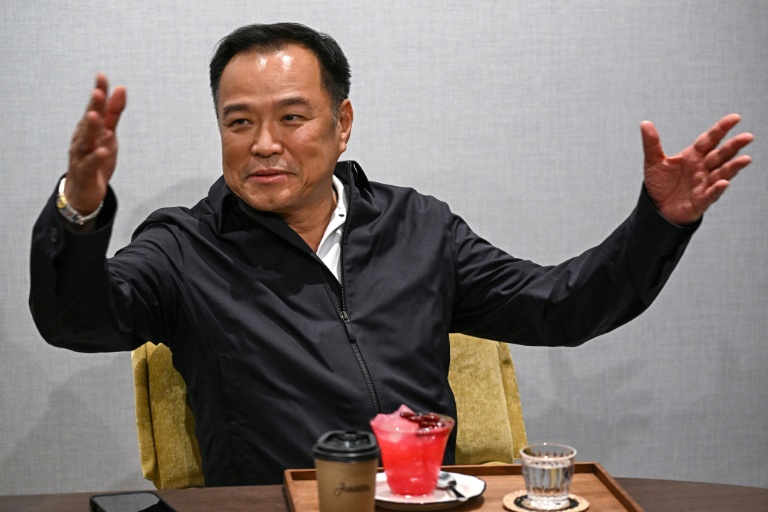 Le nouveau Premier ministre thaïlandais, Anutin Charnvirakul, lors d'une rencontre avec des journalistes, le 1er septembre 2025 à Bangkok