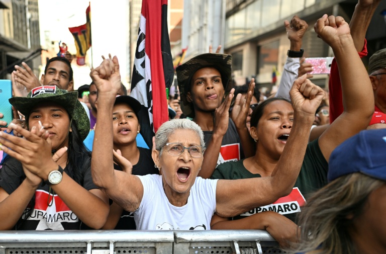 Des manifestants contre la capture de Nicolas Maduro, à Caracas, le 5 janvier 2026