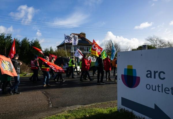 Rassemblement de salariés d'Arc, le 16 février 2026 à Arques dans le Pas-de-Calais
