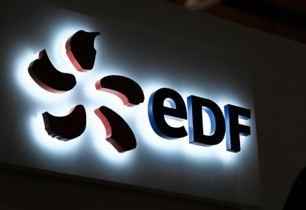 Le logo du groupe EDF, le 8 juin 2022 à Lille (nord de la France)