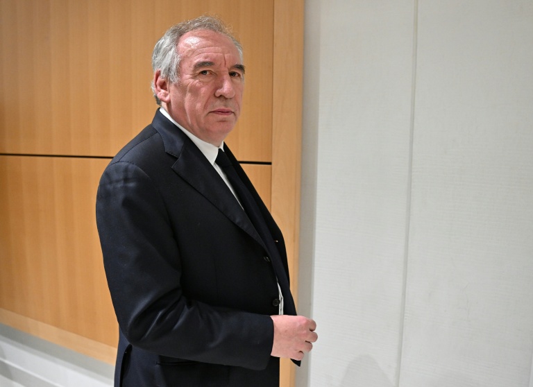 François Bayrou quitte le tribunal de Paris le 5 février 2024