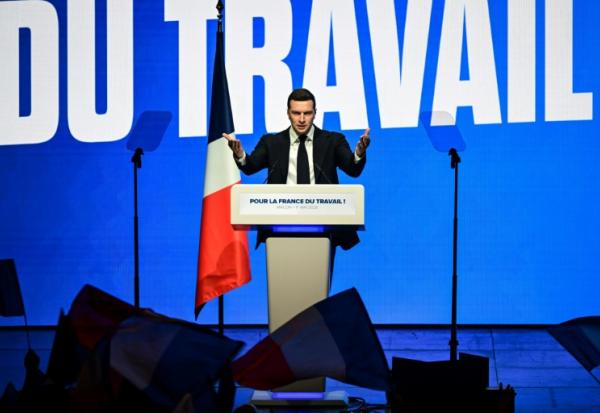 Le président du Rassemblement National (RN), Jordan Bardella, lors du rassemblement "Fête de la nation" à Mâcon, le 1er mai 2026 en Saône-et-Loire