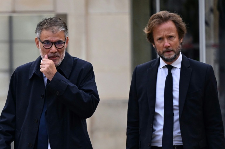 Olivier Faure (g) et Boris Vallaud, à l'Hôtel Matignon, à Paris, le 4 septembre 2025