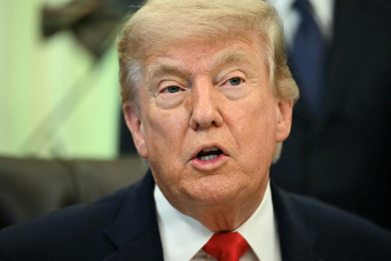 Le président américain Donald Trump dans le Bureau ovale de la Maison Blanche, le 11 juin 2026 à Washington