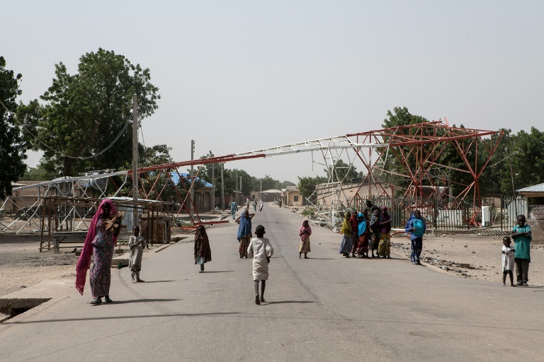 Une antenne de télécommunications abattue par les islamistes de Boko Haram, dans l'Etat de Borno, au Nigeria, le 15 février 2017