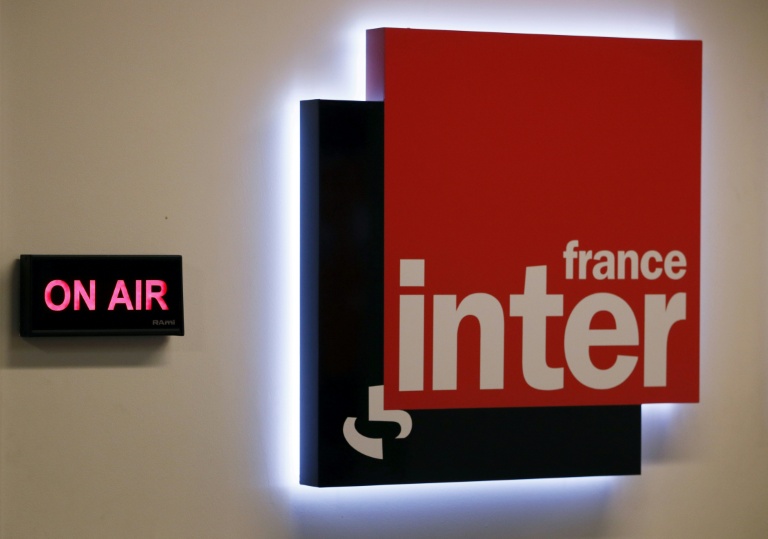 Après une rentrée de septembre en net recul, France Inter, inamovible première radio du pays, a redressé la barre en novembre-décembre avec près de 7,2 millions d'auditeurs quotidiens, selon les chiffres de Médiamétrie