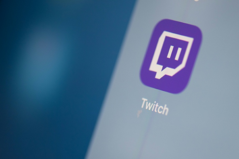 Le logo de l'application de la plateforme de streaming vidéo en direct américaine Twitch sur l'écran d'une tablette, Photo prise le 24 juillet 2019 à Paris 
