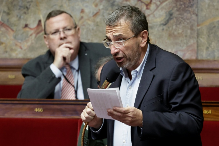 Le député Paul-André Colombani (Liot, Corse-du-Sud) prend la parole à l'Assemblée nationale, à Paris, le 8 novembre 2025
