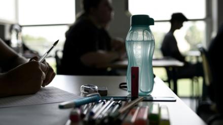 Des lycéens passent l'épreuve de philosophie du bac à Bordeaux le 15 juin 2022