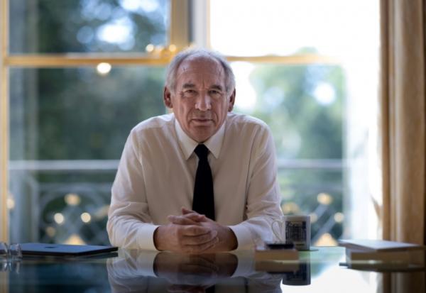 Le Premier ministre François Bayrou dans son bureau à l'hôtel Matignon, le 6 septembre 2025 à Paris