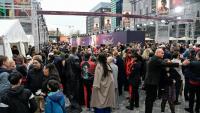 Des fans rassemblés pour l'avant-première mondiale du biopic sur Michael Jackson, « Michael », à l'Uber Eats Music Hall de Berlin, le 10 avril 2026