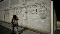 Graffiti sur un mur de Bordeaux avant le mouvement "Bloquons tout", le 9 septembre 2025