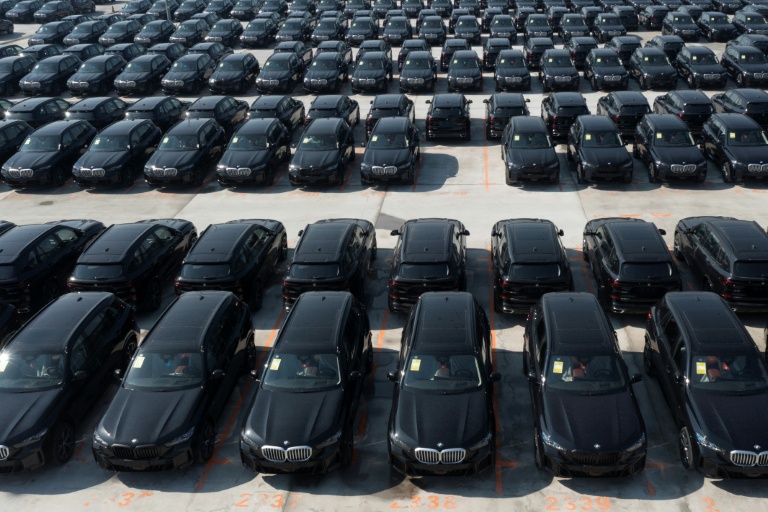 Des voitures du constructeur allemand BMW à Dadong dans la province du Liaoning, dans le nord-est de la Chine, le 27 avril 2026 