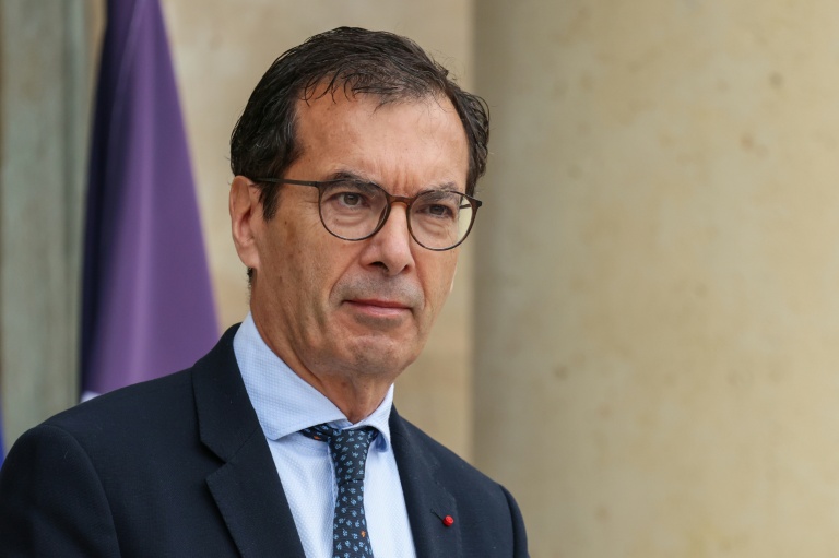 Le ministre du Travail, Jean-Pierre Farandou, quitte le palais de l'Elysée à Paris, le 10 juin 2026
