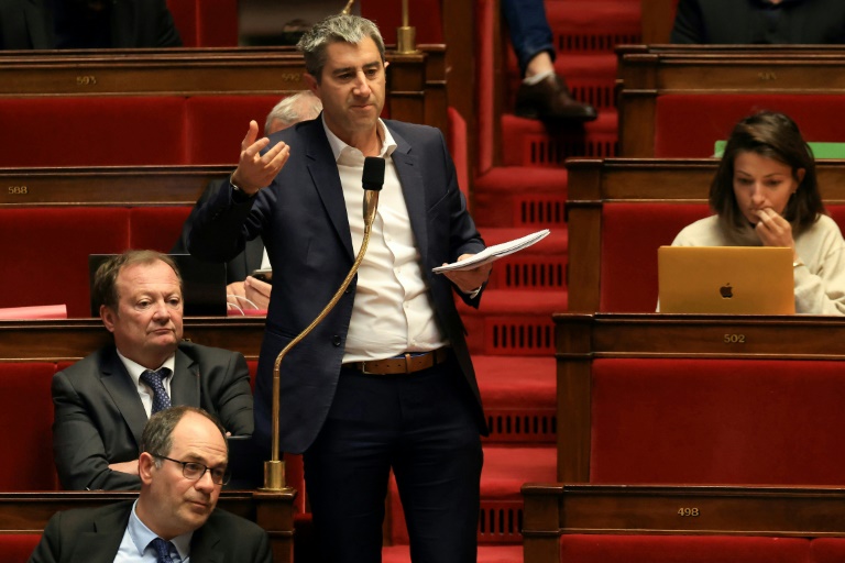 Le député François Ruffin au micro, à l'Assemblée nationale, le 25 octobre 2025