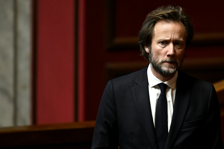 Le patron des députés PS Boris Vallaud à l'Assemblée nationale à Paris le 10 décembre 2025