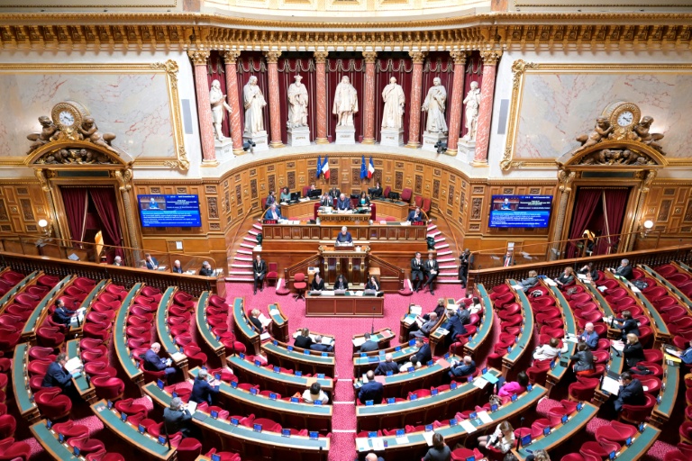 Le Sénat entame mercredi son marathon budgétaire par l'examen du budget de la Sécurité sociale, une occasion pour la droite de marteler son opposition inflexible à la suspension de la réforme des retraites