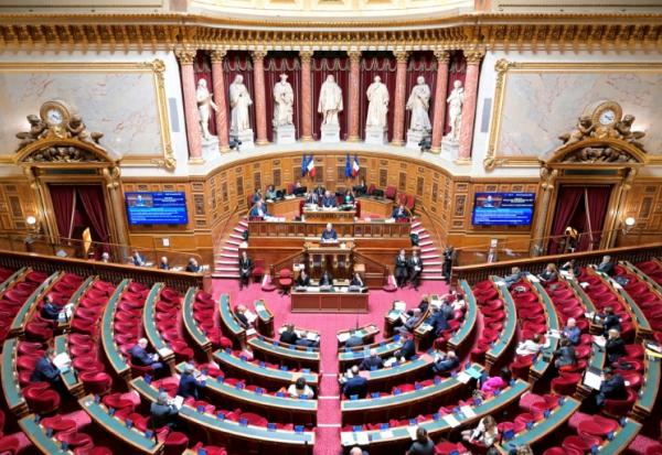Le Sénat entame mercredi son marathon budgétaire par l'examen du budget de la Sécurité sociale, une occasion pour la droite de marteler son opposition inflexible à la suspension de la réforme des retraites