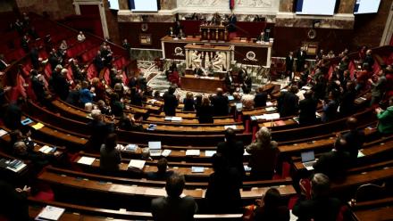 La suspension de la réforme des retraites va être débattue mercredi à l'Assemblée
