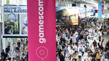  Des visiteurs au salon du jeu vidéo Gamescom, le 22 août 2024 à Cologne, en Allemagne