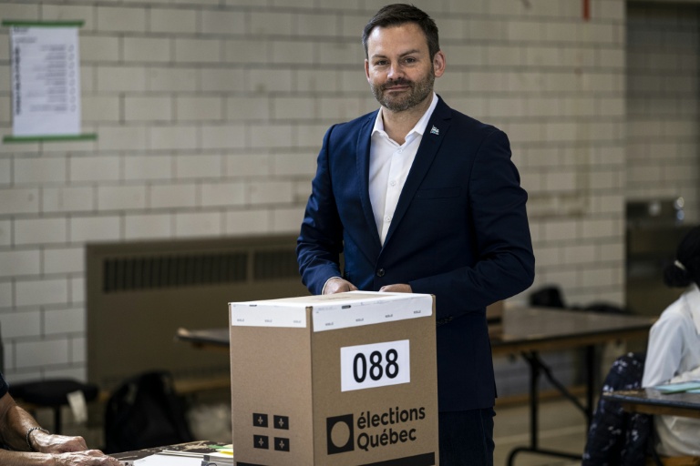 Le chef du Parti Québécois, Paul Saint Pierre Plamondon, vote le 5 octobre 2026 à Montréal lors d'un scrutin qui pourrait ouvrir la voie à un référendum sur l'indépendance du Québec