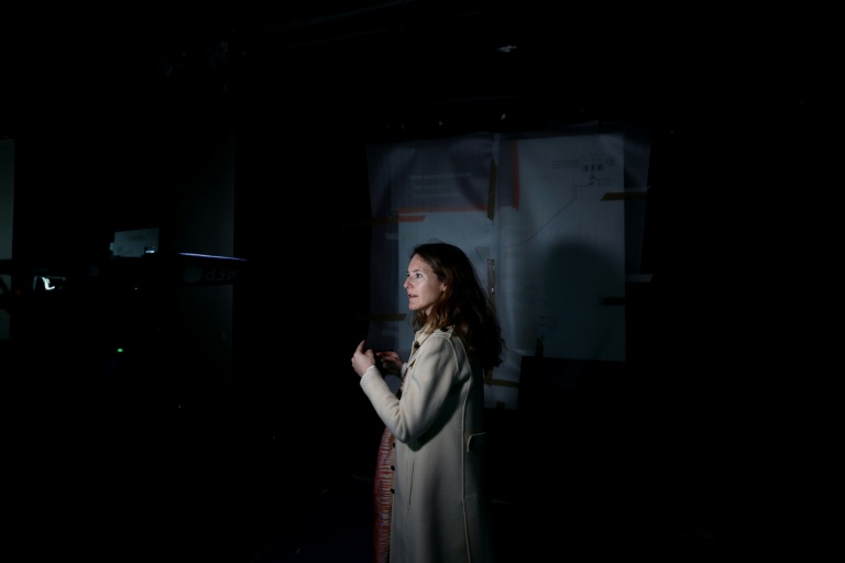 L'architecte Camille Guérémy, lors d'un entretien avec l'AFP pendant la visite des travaux de restauration des Catacombes de Paris, le 24 mars 2026