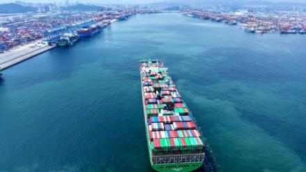 Le commerce extérieur chinois a bondi en juillet par rapport à l'an passé, déjouant les prévisions des économistes