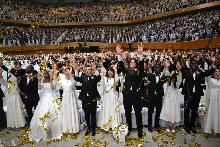 Une cérémonie de mariages de masse organisée par l'Église de l'Unification à Gapyeong, le 12 avril 2025 en Corée du Sud