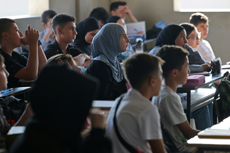 Rentrée des classes dans la nouvelle école toujours en chantier de Borj Qalaouiyé, dans le sud du Liban, après la destruction du bâtiment précédent par une frappe israélienne, le 24 septembre 2026