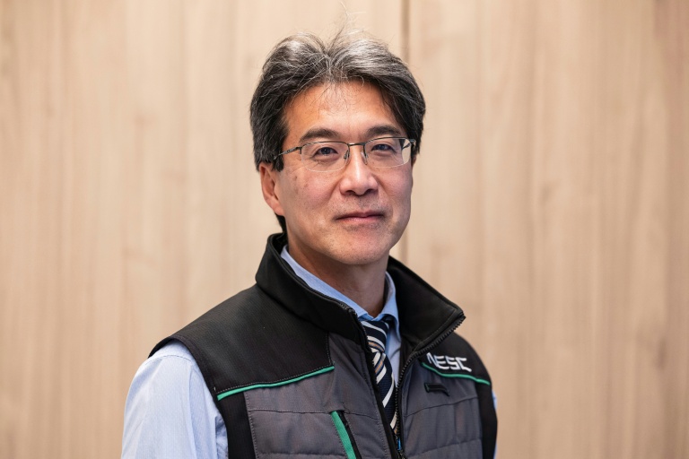 Ayumi Kurose, directeur des opérations d'AESC France, le 13 novembre 2025 à  Lambres-lez-Douai