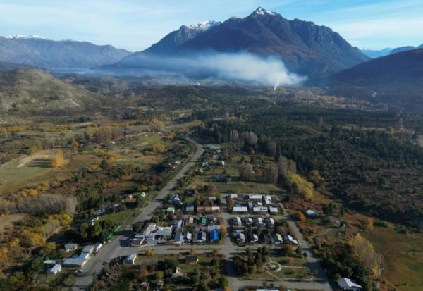 Vue aérienne du village d'Epuyen, dans la province de Chubut, en Argentine, le 9 mai 2026, où une épidémie d'hantavirus a fait 11 morts en 2018-2019
