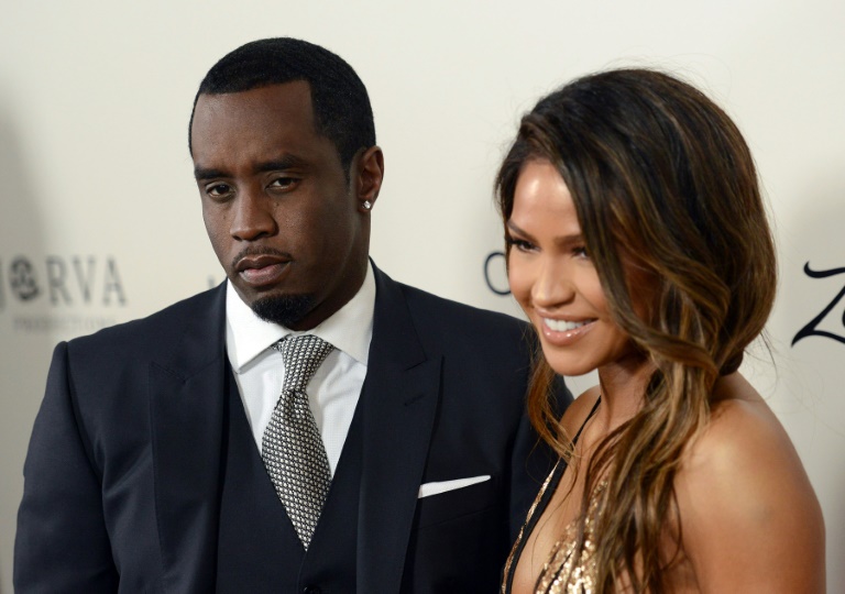 Le rappeur et producteur P. Diddy et la chanteuse de R&B Cassie assistent à la première d'un film, à Los Angeles, le 7 mars 2016