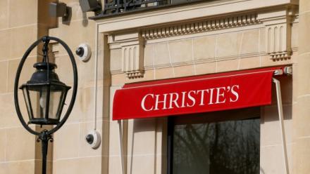 Une vente aux enchères de bijoux ayant appartenu à l'actrice Claudia Cardinale, décédée en septembre, a rapporté vendredi 826.262 euros, a indiqué la société Christie's