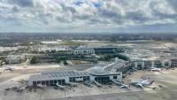 Vue aérienne de l'aéroport international de Miami aux Etats-Unis, le 24 décembre 2020