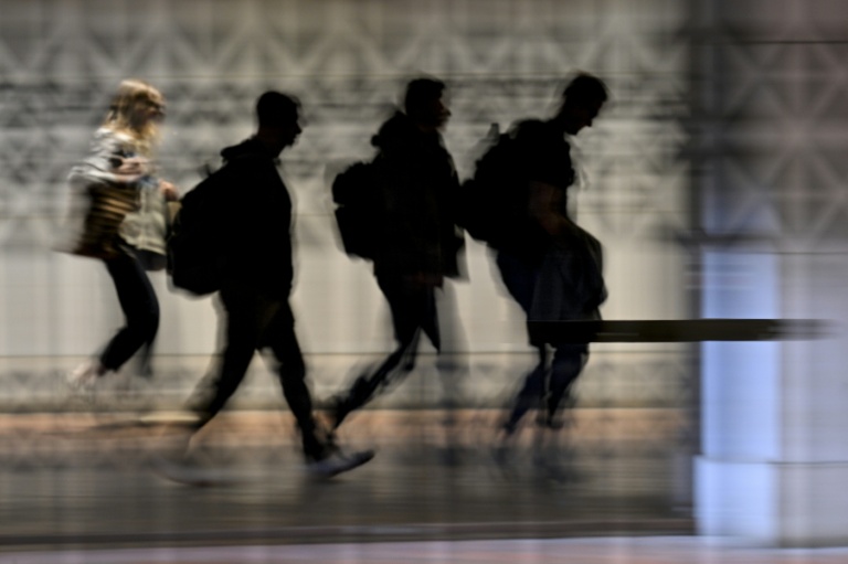 Les États-Unis ont détruit des dizaines de milliers d'emplois en février, un développement qui ravive les inquiétudes sur l'état réel de l'économie américaine dont Donald Trump vante la bonne santé