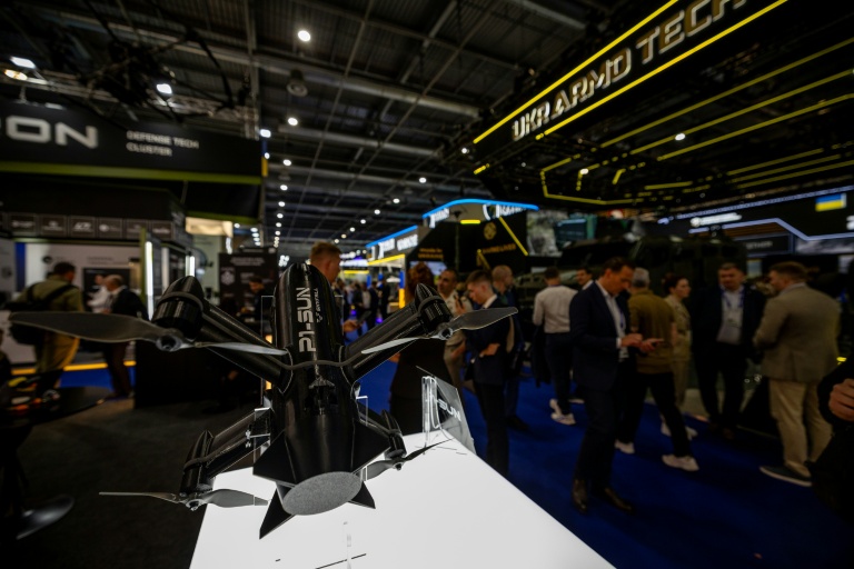 L'intercepteur P1-Sun de l'ukrainien Skyfall exposé à Eurosatory à Villepinte, au nord de Paris, le 15 juin 2026 